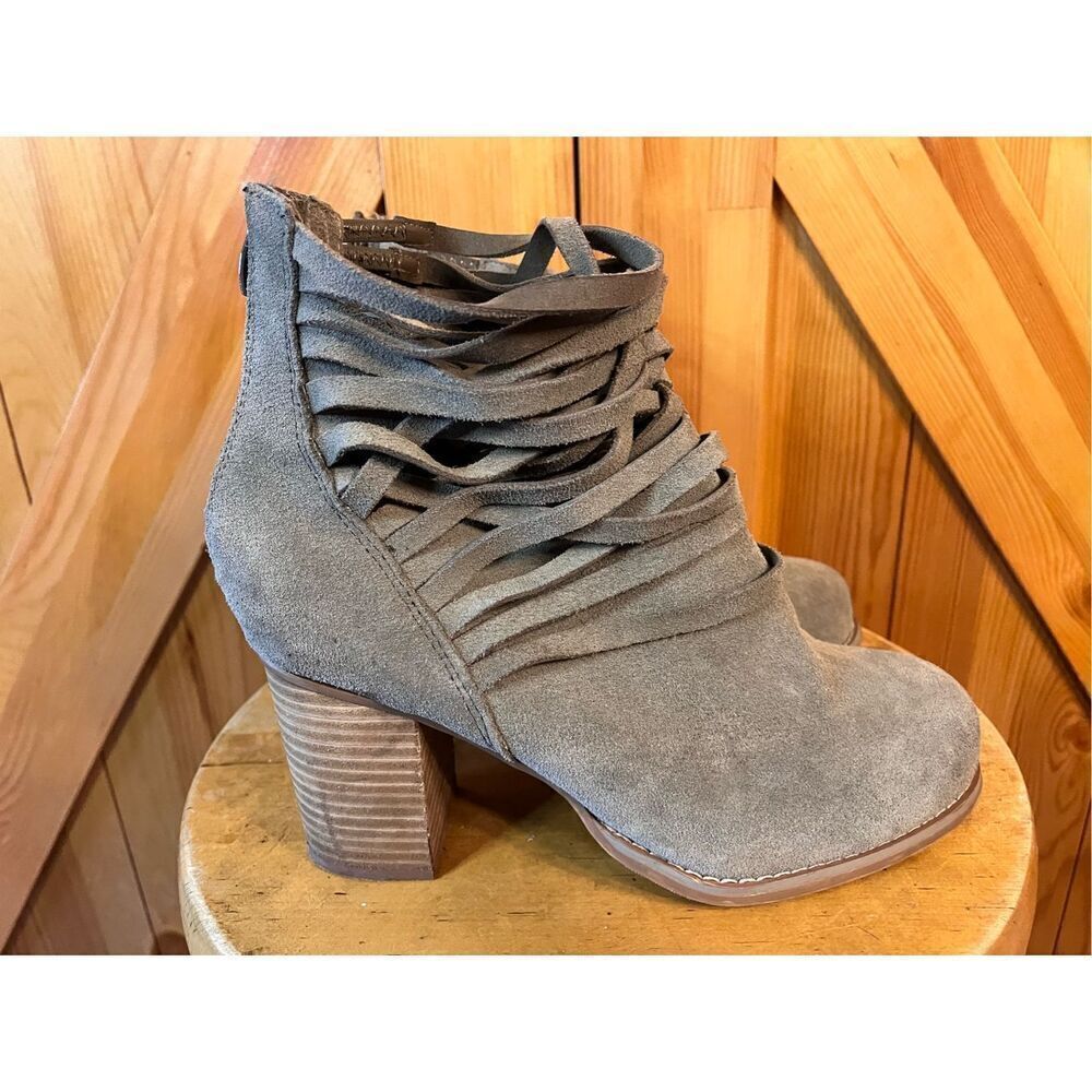 Torrid Gray Suede Ankle Boots Woven Size 8.5